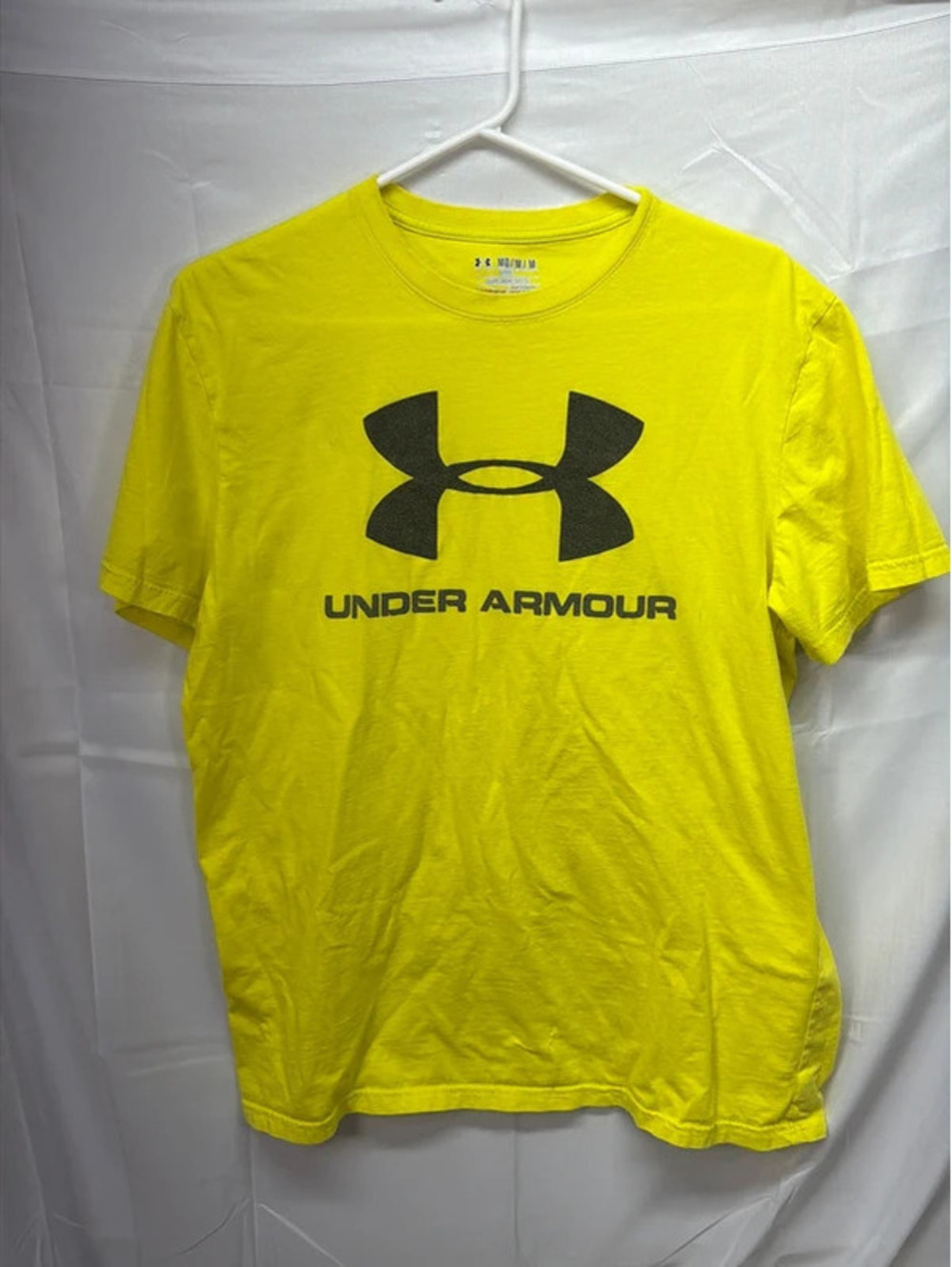 Under Armour T-shirt